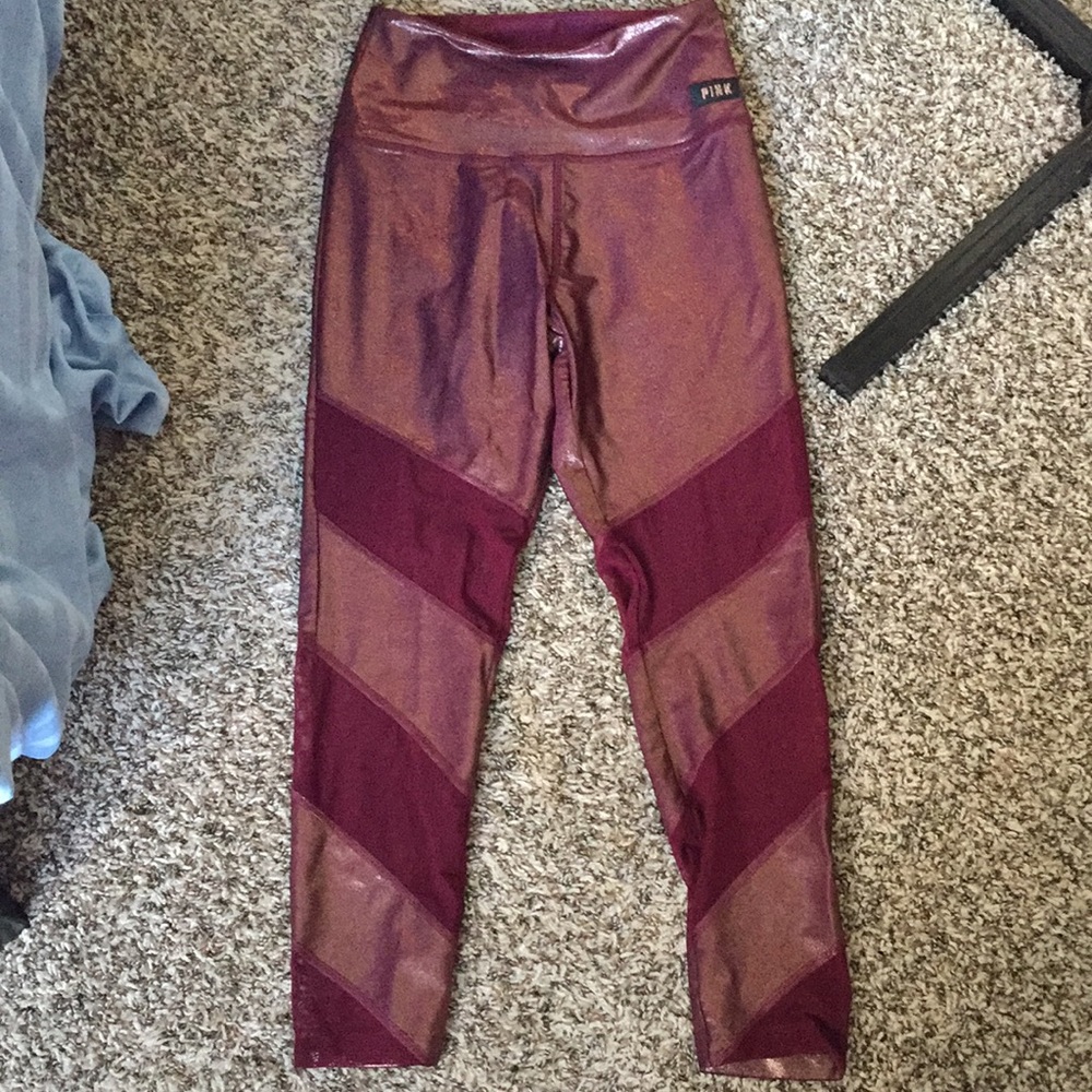 Victoria’s Secret Pink Ultimate leggings.